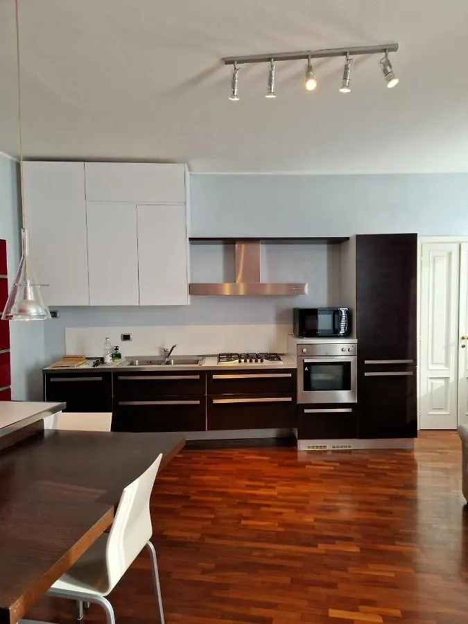 Apartamento Cozy Flat Mins Walk To Navigli And Metro Porta Genova Milán 0*,