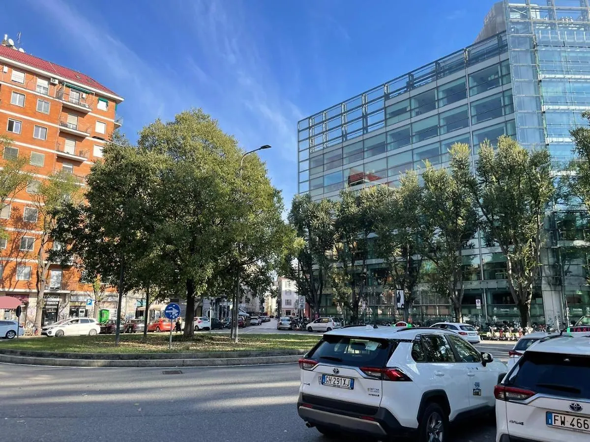 Cozy Flat Mins Walk To Navigli And Metro Porta Genova Apartment Milan 0*,  Italy